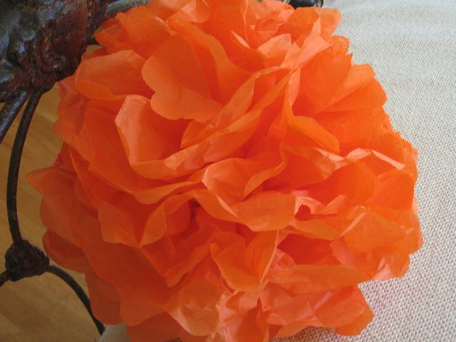 paper flowers making. tissue paper flowers for